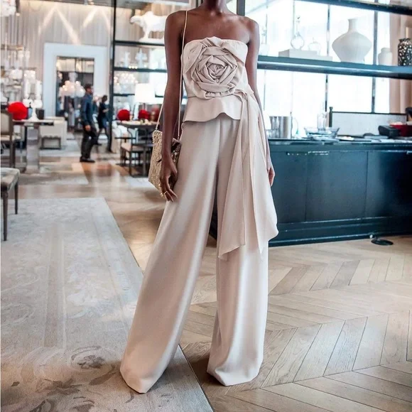 HATHAIRAT Signature Rose Top in Italian crepe bustier rose detail - Picture 4 of 4